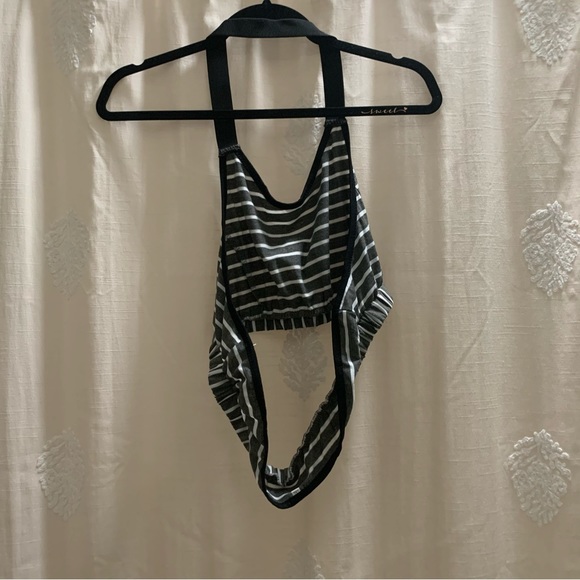 Striped Halter Sports Bra Style Bralette NWOT - Picture 4 of 10